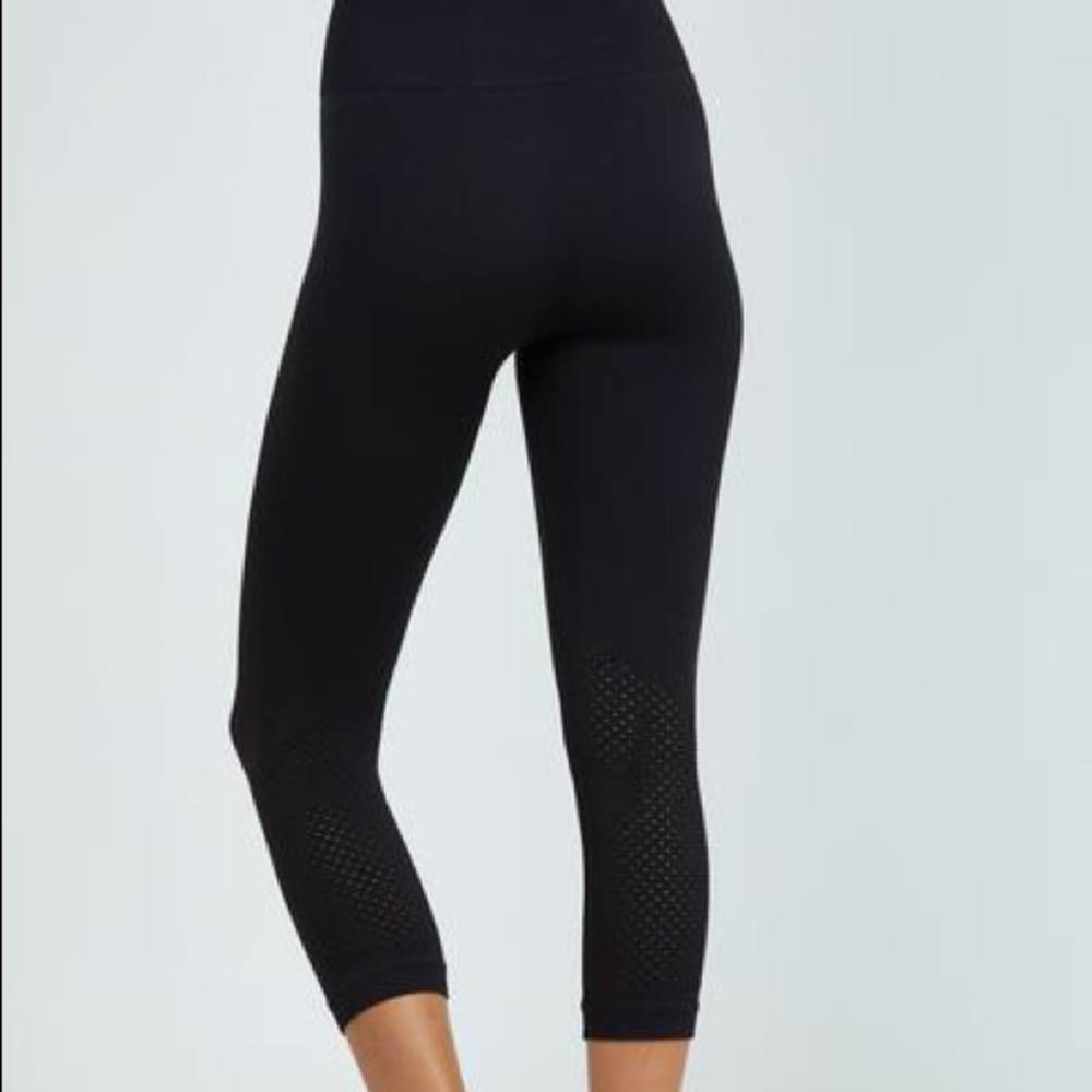 Phat Buddha Capri yoga pants high waist O/S